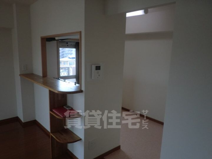 愛知県名古屋市昭和区川名本町5丁目の賃貸マンションの居間