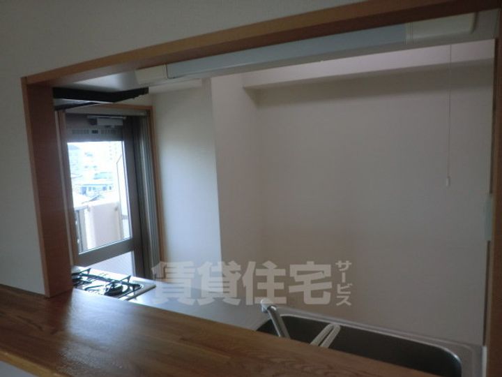 愛知県名古屋市昭和区川名本町5丁目の賃貸マンションの居間