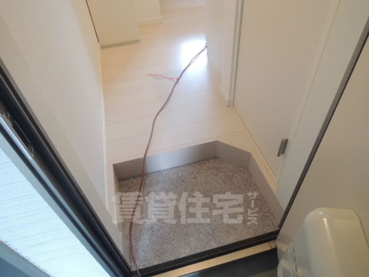 ブランジーノ塚本202の玄関