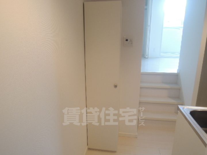 ブランジーノ塚本202の玄関