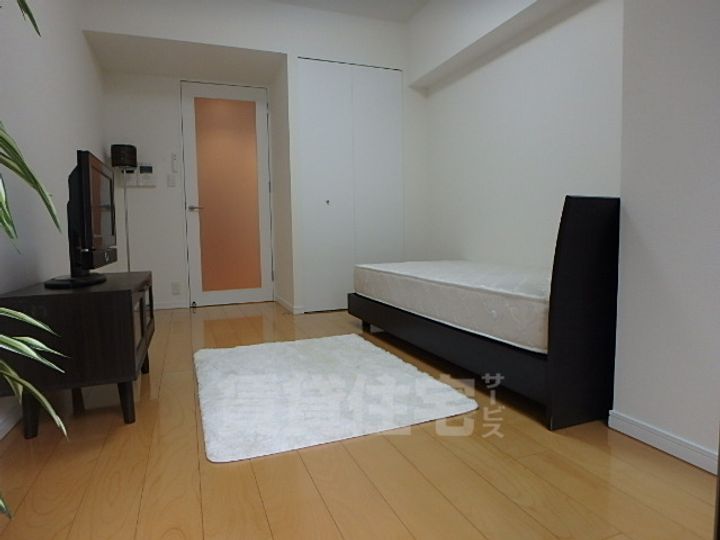 アーバンフラッツ四条西洞院の居間