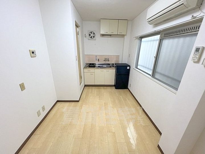 メイヒル寿町の寝室