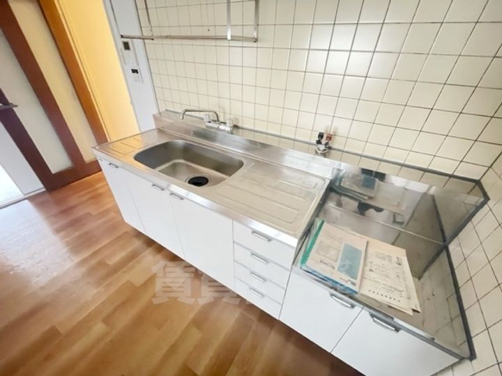 大阪府茨木市玉島2丁目の賃貸マンションのキッチン