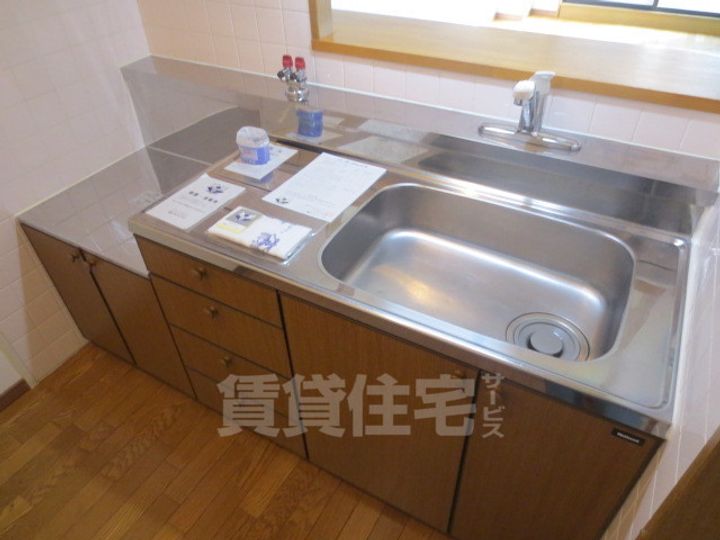 大阪府茨木市五日市緑町の賃貸マンションのキッチン