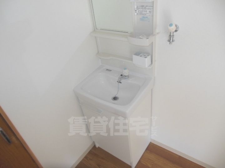 大阪府茨木市丑寅1丁目の賃貸マンションの内装