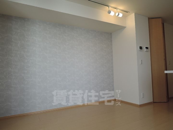 大阪府堺市堺区南三国ヶ丘町4丁の賃貸アパートの居間