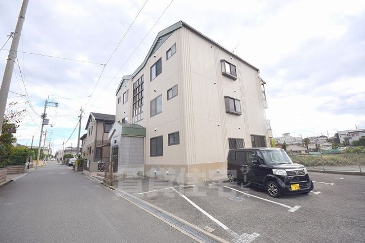 グランジュール西澤の外観