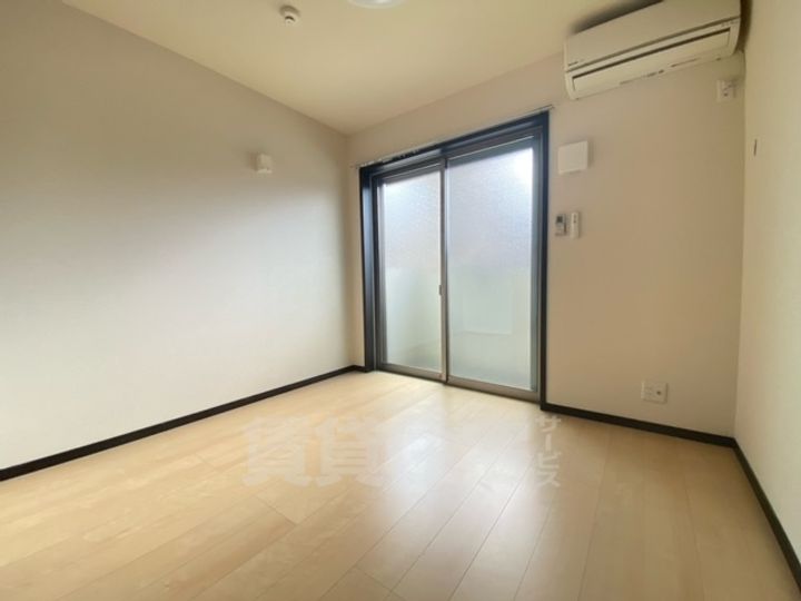 大阪府大阪市住吉区山之内1丁目の賃貸アパートの居間