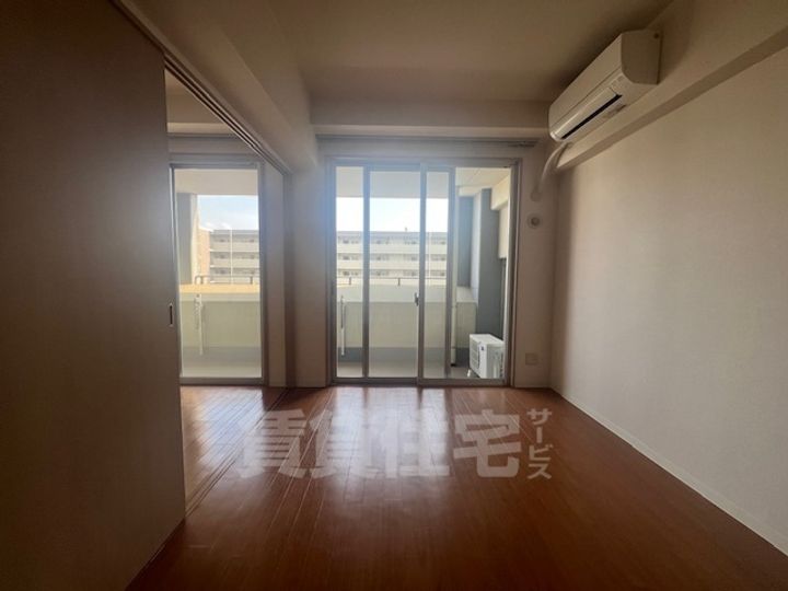 ソーラスフロント富船の居間