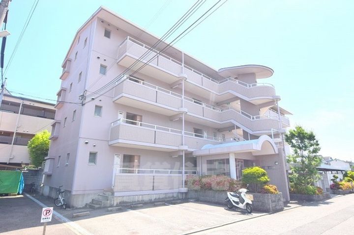 エルメホールアビタシオンの外観