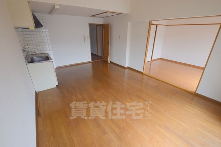 エルメホールアビタシオンの居間