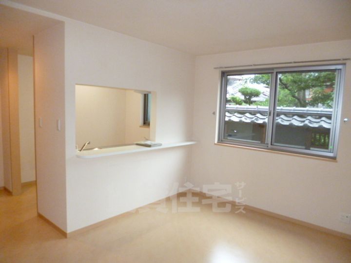 大阪府茨木市上野町の賃貸アパートの居間