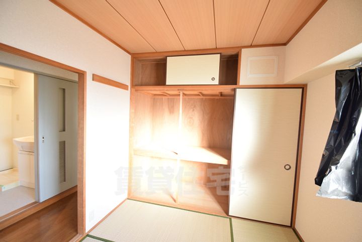 大阪府茨木市蔵垣内3丁目の賃貸マンションの内装