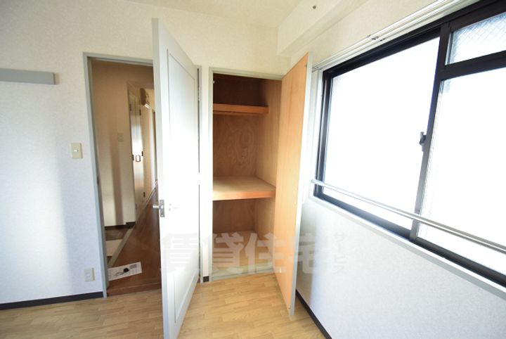 大阪府茨木市蔵垣内3丁目の賃貸マンションの内装
