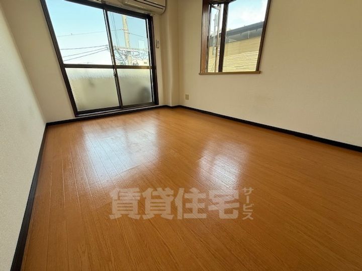 フレグランス三国ヶ丘の居間