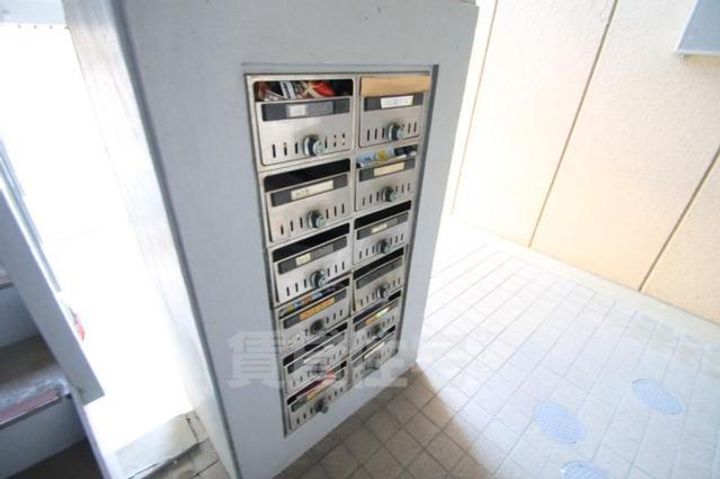 ミナミマンションの玄関