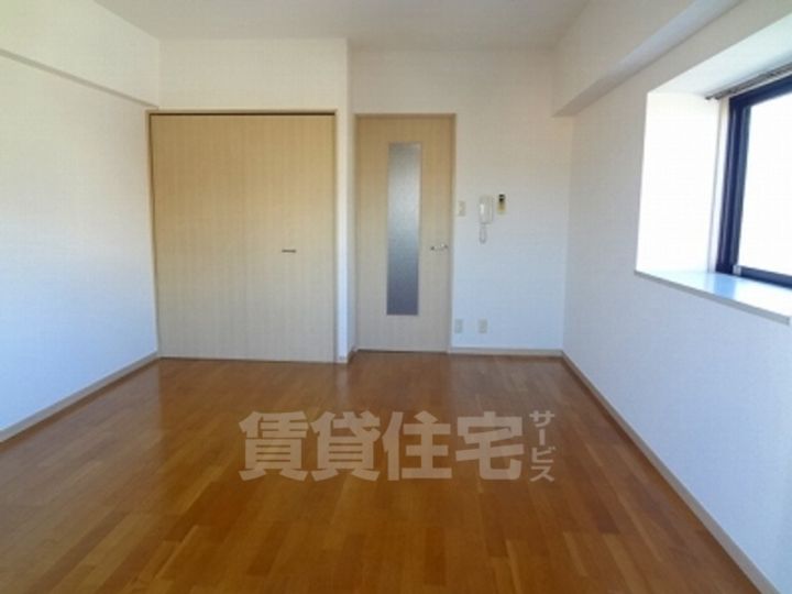 福岡県福岡市東区原田1丁目の賃貸マンションの居間