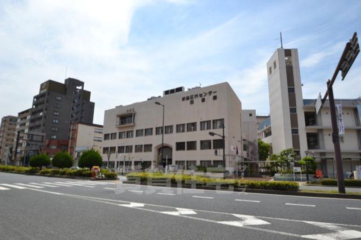 イズミパート8の周辺