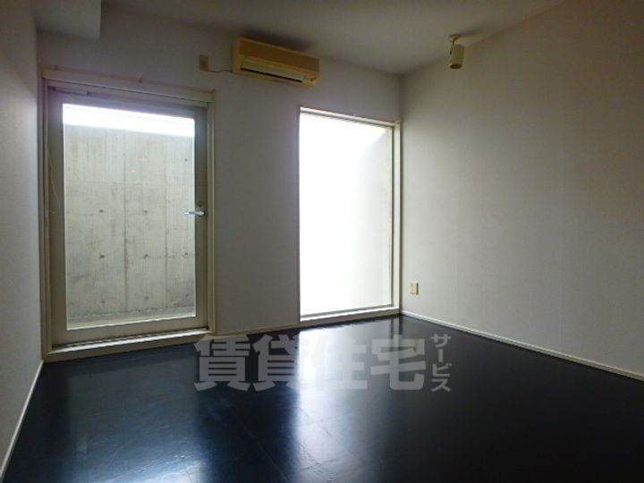 モノコモド御前A棟の居間