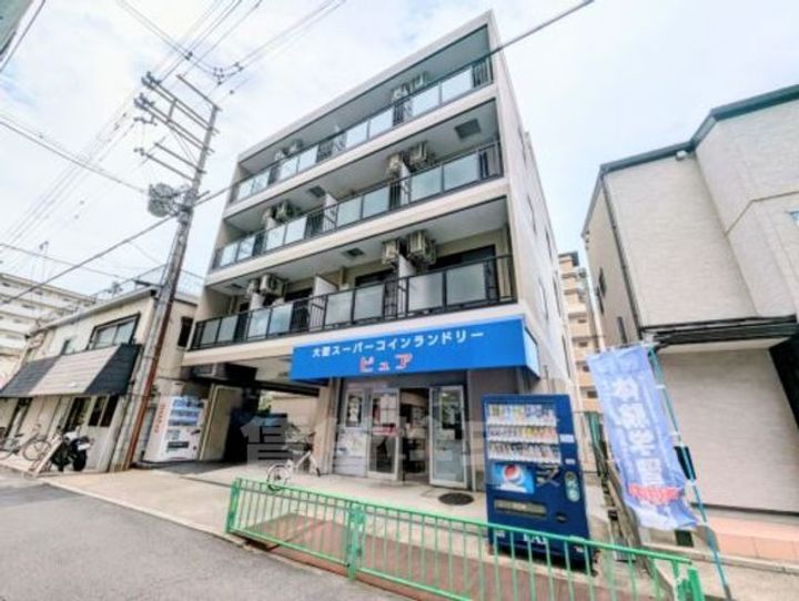 大阪府茨木市双葉町の賃貸マンションの外観