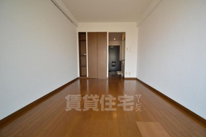 大阪府茨木市双葉町の賃貸マンションの居間