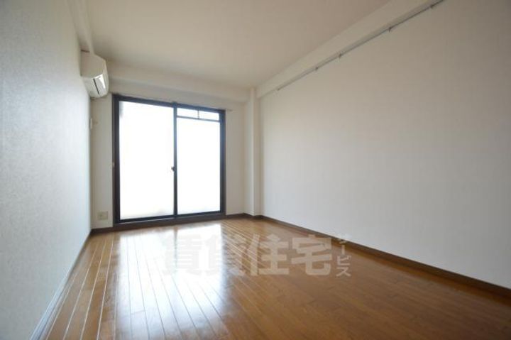 大阪府茨木市双葉町の賃貸マンションの寝室