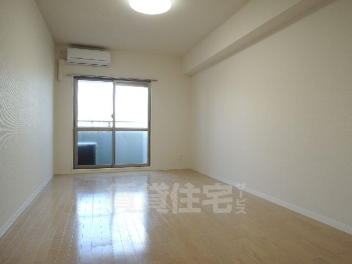 ArtizA上前津2の居間