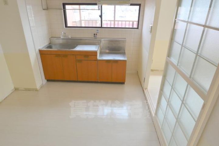 大阪府大阪市都島区高倉町1丁目の賃貸マンションの居間