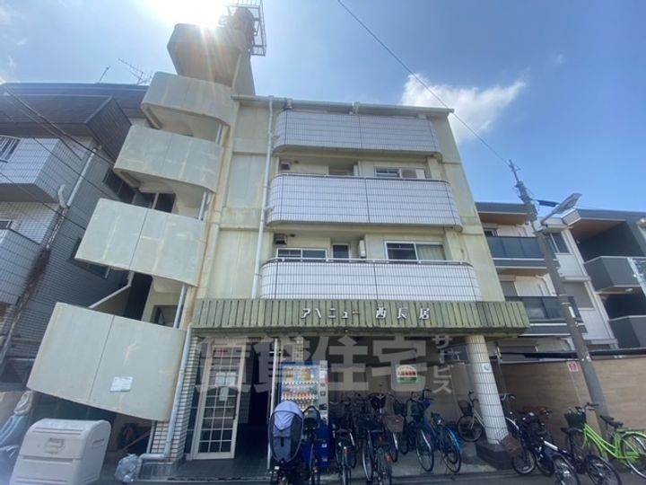 大阪府大阪市住吉区長居4丁目の賃貸マンションの外観