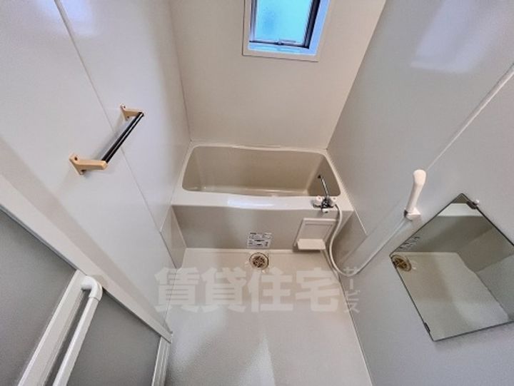 ルクシール楠葉405の風呂