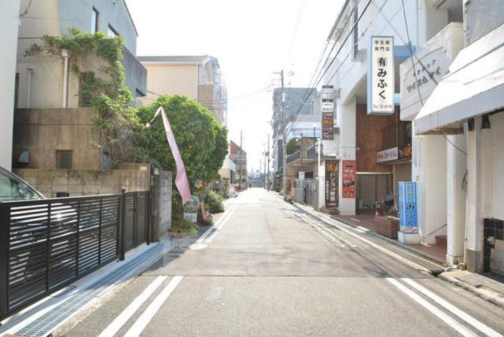 ワイエムケイマンションの周辺