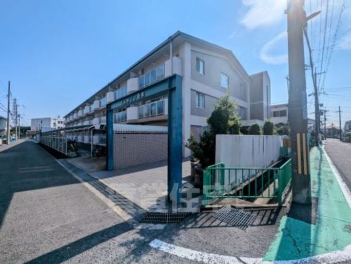 大阪府茨木市橋の内1丁目の賃貸マンションの外観