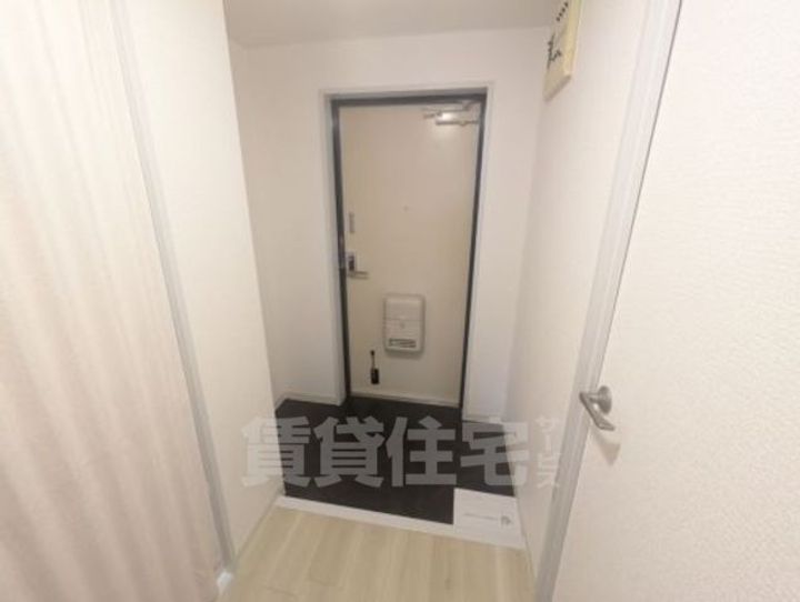 大阪府茨木市橋の内1丁目の賃貸マンションの玄関