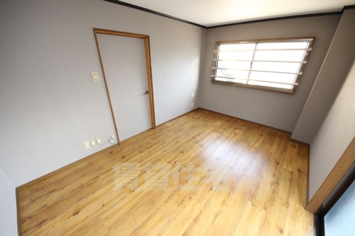 マンション廣岡の内装