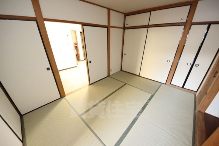 マンション廣岡の寝室