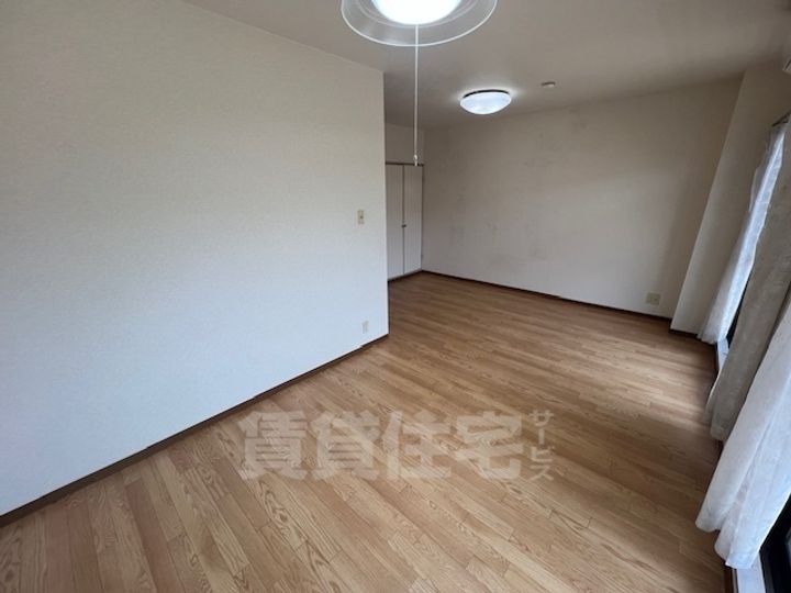 三貴ハイツの居間