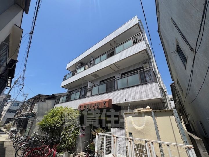 三貴ハイツの外観