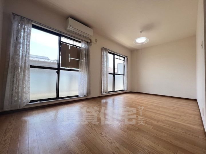 三貴ハイツの居間