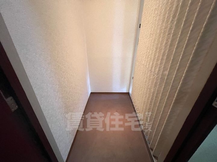 三貴ハイツの玄関