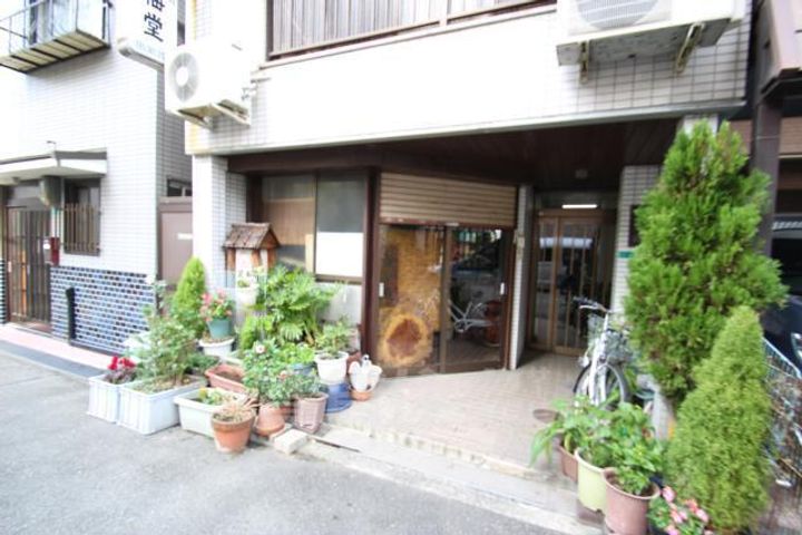 プチ白梅202の玄関