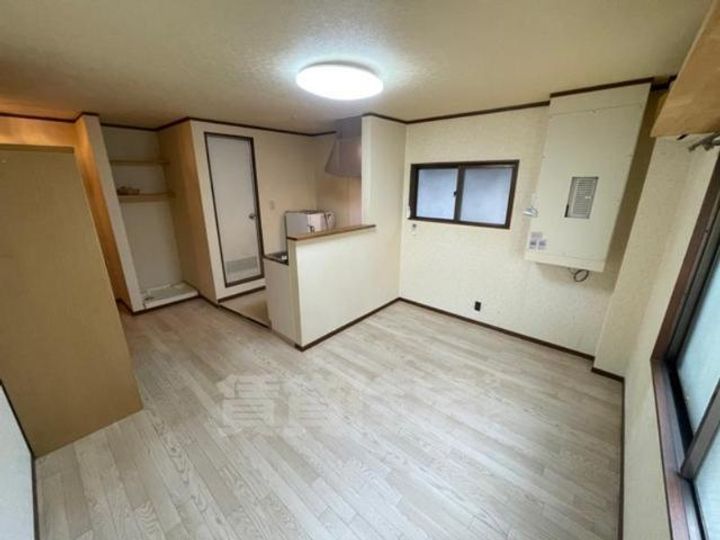 プチ白梅202の居間