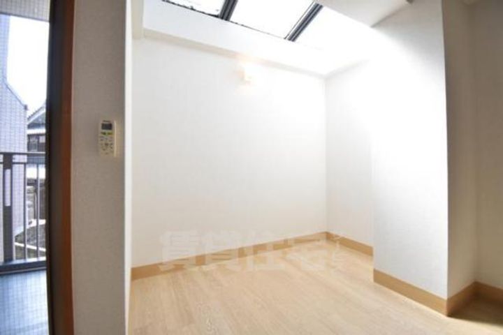 大阪府茨木市奈良町の賃貸マンションの居間