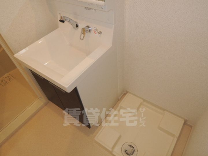 大阪府堺市西区鳳中町1丁の賃貸マンションの内装