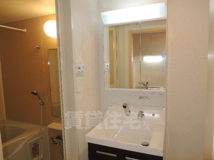 大阪府堺市西区鳳中町1丁の賃貸マンションの内装