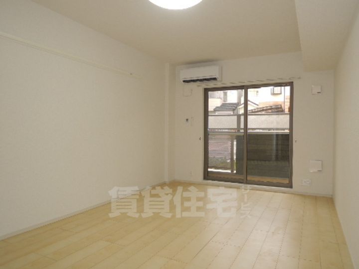 大阪府堺市西区鳳中町1丁の賃貸マンションの居間