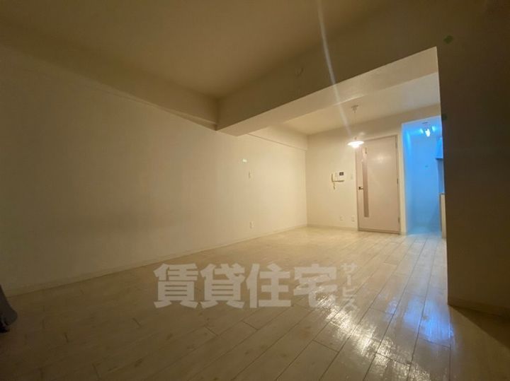 三高ANNEX BLDの居間