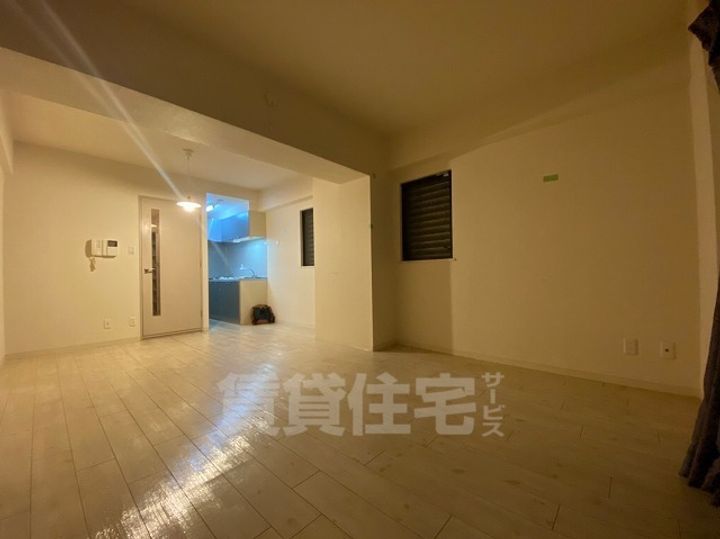 三高ANNEX BLDの居間