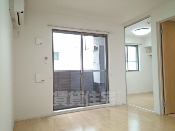 O,Houseの居間