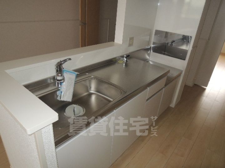 大阪府和泉市富秋町1丁目の賃貸アパートのキッチン