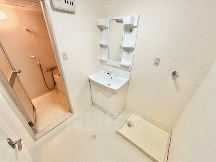 大阪府茨木市東太田1丁目の賃貸マンションの内装